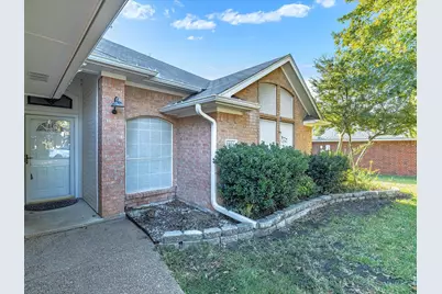 1016 N Carolina Avenue, Midlothian, TX 76065 - Photo 2