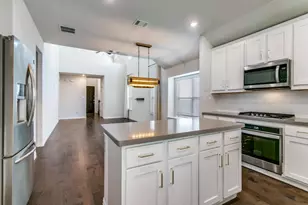 1393 Bonanza Ln, Lewisville, TX 75077 - Photo 12