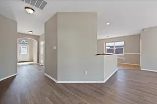 900 Pebblecreek Dr, Burleson, TX 76028 - Photo 16