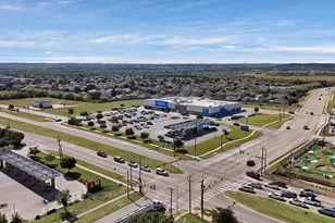 900 Pebblecreek Dr, Burleson, TX 76028 - Photo 38