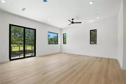 1425 N Garrett Avenue #110, Dallas, TX 75206 - Photo 8