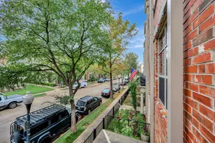 614 E 1st St, Fort Worth, TX 76102 - Photo 36