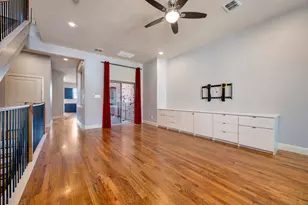 614 E 1st St, Fort Worth, TX 76102 - Photo 12