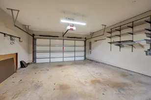 614 E 1st St, Fort Worth, TX 76102 - Photo 34