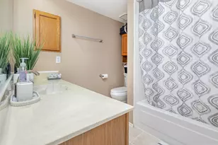 2926 Hunters Point Ln, Carrollton, TX 75007 - Photo 16