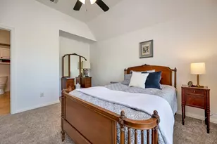 7901 Forest Point Ct, North Richland Hills, TX 76182 - Photo 28