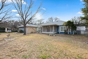 915 Live Oak Cir, Hico, TX 76457 - Photo 34