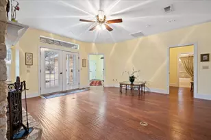 915 Live Oak Cir, Hico, TX 76457 - Photo 10