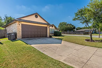 4100 Staghorn Circle N, Fort Worth, TX 76137 - Photo 6