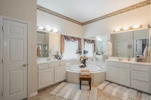 2404 Aramic Ct, Arlington, TX 76001 - Photo 16