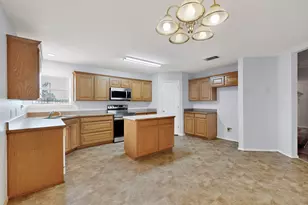 729 Ridgehill Dr, Burleson, TX 76028 - Photo 10