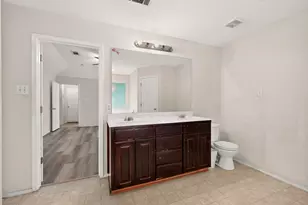 729 Ridgehill Dr, Burleson, TX 76028 - Photo 20