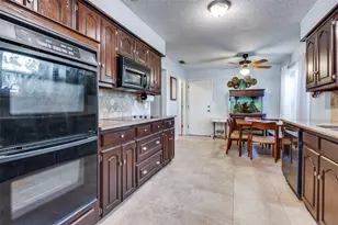 722 Corinthian Pl, Duncanville, TX 75137 - Photo 10