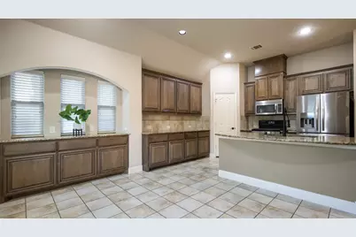 3123 Pamplona, Grand Prairie, TX 75054 - Photo 12