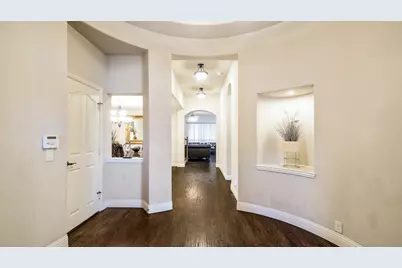 3123 Pamplona, Grand Prairie, TX 75054 - Photo 2