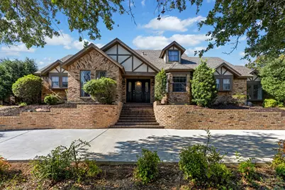 2813 S Country Club Road, Garland, TX 75043 - Photo 1