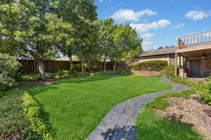 2813 S Country Club Rd, Garland, TX 75043 - Photo 34