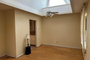 901 Saturn Springs Dr, Garland, TX 75041 - Photo 4