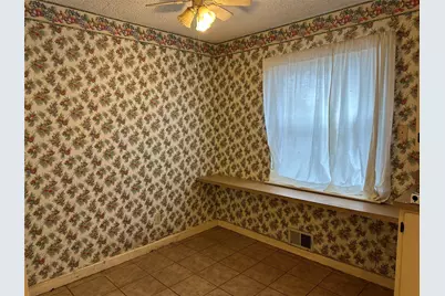 901 Saturn Springs Drive, Garland, TX 75041 - Photo 8