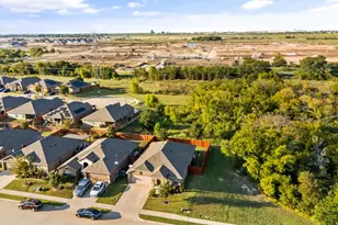 933 Walls Blvd, Crowley, TX 76036 - Photo 6