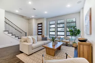 8270 Nunley Ln, Dallas, TX 75231 - Photo 2