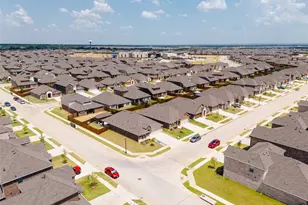 9705 Quail Pointe Rd, Aubrey, TX 76227 - Photo 20