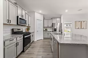 9705 Quail Pointe Rd, Aubrey, TX 76227 - Photo 4