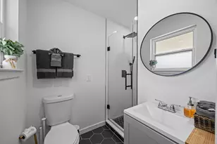 2227 Greenbrier Dr, Irving, TX 75060 - Photo 12