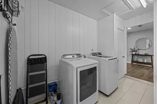 2227 Greenbrier Dr, Irving, TX 75060 - Photo 22