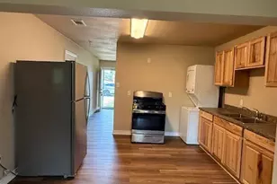 1026 Pangburn St, Grand Prairie, TX 75051 - Photo 4