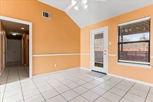 5700 Roundup Trail, Arlington, TX 76017 - Photo 14