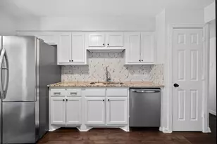 205 Volunteer Dr, Arlington, TX 76014 - Photo 12