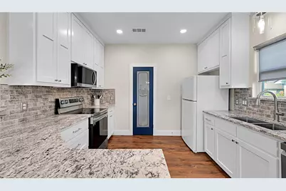 910 S Avenue J, Clifton, TX 76634 - Photo 10