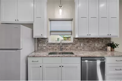 910 S Avenue J, Clifton, TX 76634 - Photo 12