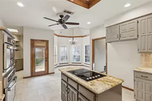 2900 Oak Trail Ct, Arlington, TX 76016 - Photo 16