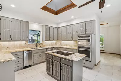 2900 Oak Trail Court, Dalworthington Gardens, TX 76016 - Photo 16