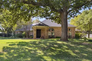 2900 Oak Trail Ct, Dalworthington Gardens, TX 76016 - Photo 1