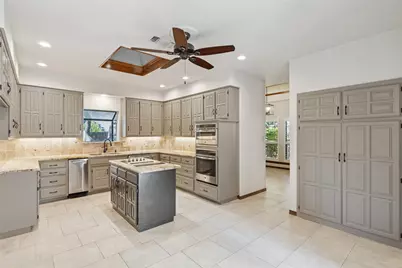 2900 Oak Trail Court, Dalworthington Gardens, TX 76016 - Photo 14