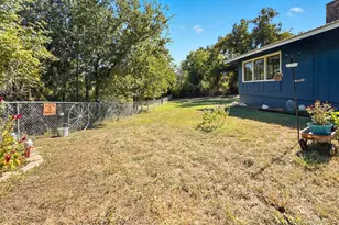 625 E Whitney St, Hamilton, TX 76531 - Photo 24
