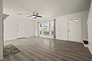 5403 Whisper Glen Dr, Arlington, TX 76017 - Photo 2