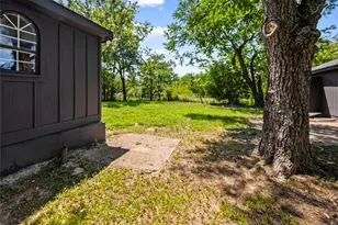 405 Walker St, Eustace, TX 75124 - Photo 28