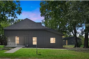 405 Walker St, Eustace, TX 75124 - Photo 1