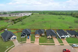 107 Apache Dr, Greenville, TX 75402 - Photo 30