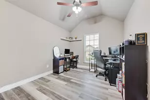 107 Apache Dr, Greenville, TX 75402 - Photo 16