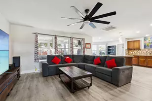 208 Oxford Dr, Roanoke, TX 76262 - Photo 4