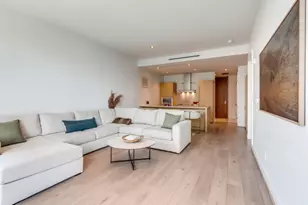 2900 McKinnon St, Dallas, TX 75201 - Photo 2