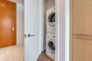 2900 McKinnon St, Dallas, TX 75201 - Photo 10