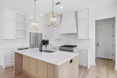 4525 Hopkins Avenue, Dallas, TX 75209 - Photo 8