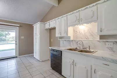 1060 S Burleson Boulevard, Burleson, TX 76028 - Photo 26