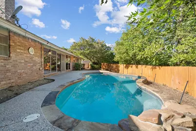 5813 Biscayne Court, Haltom City, TX 76117 - Photo 34
